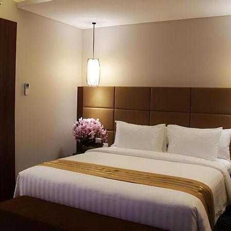 Atrium Premiere Cilacap Exterior photo